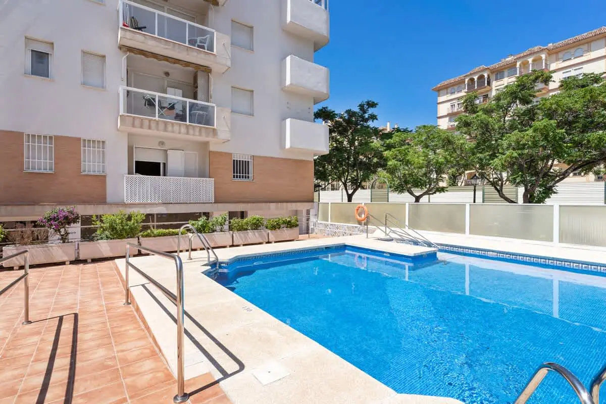 City Apartment with Pool - Ref 216