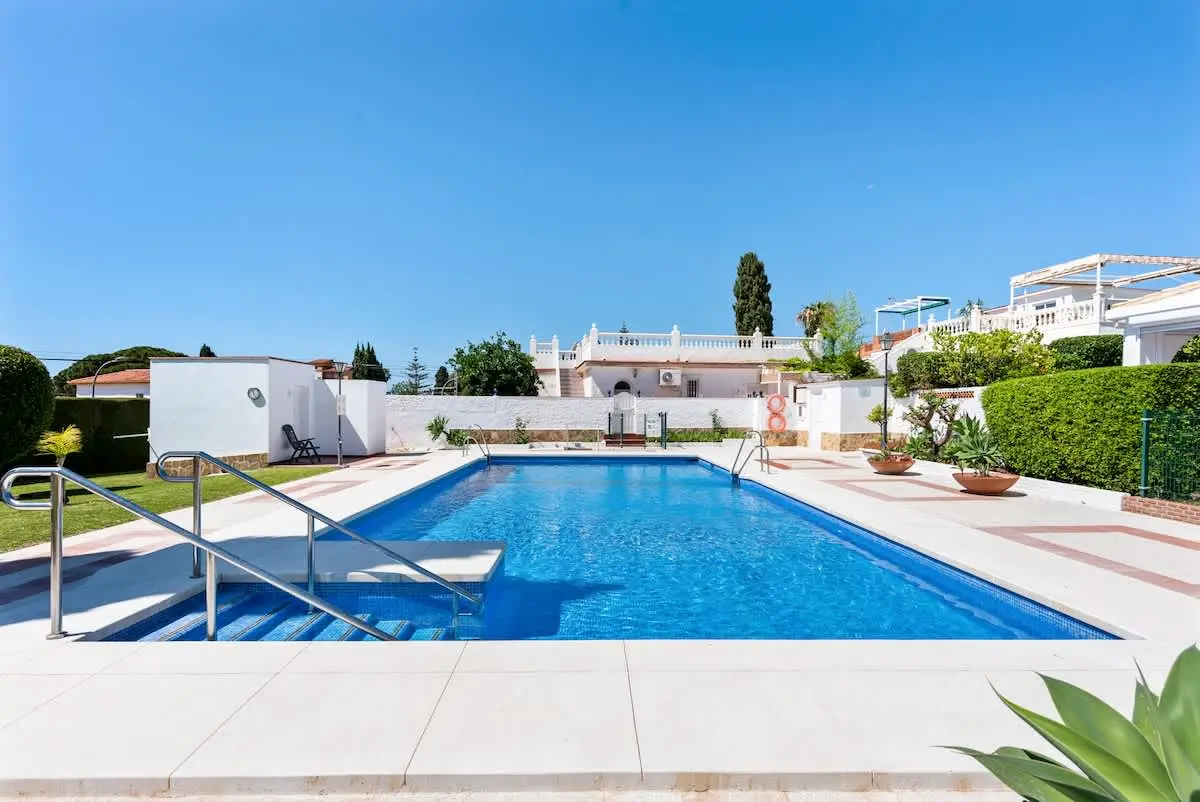 Family Apartment with Pool - Ref 218