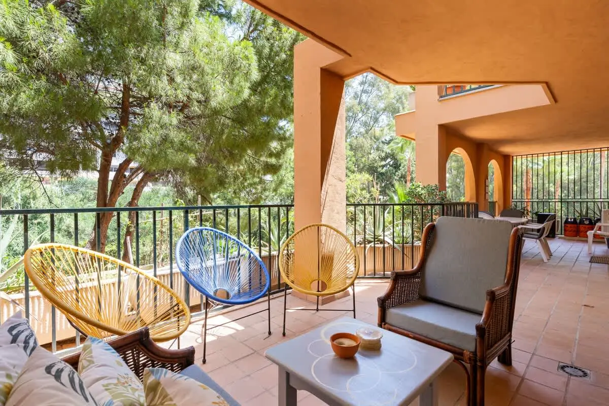 Family Apartment with Pool - Ref 225