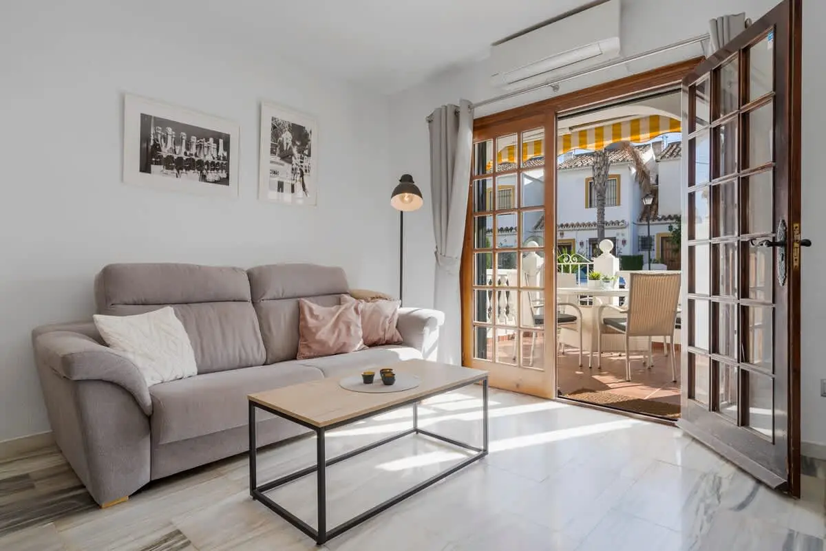 La Campana apartment with pool - Ref 60