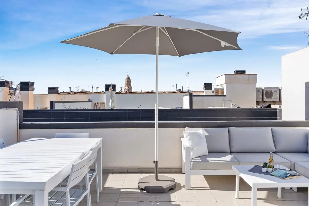 Charming Málaga Penthouse with Stunning City Views