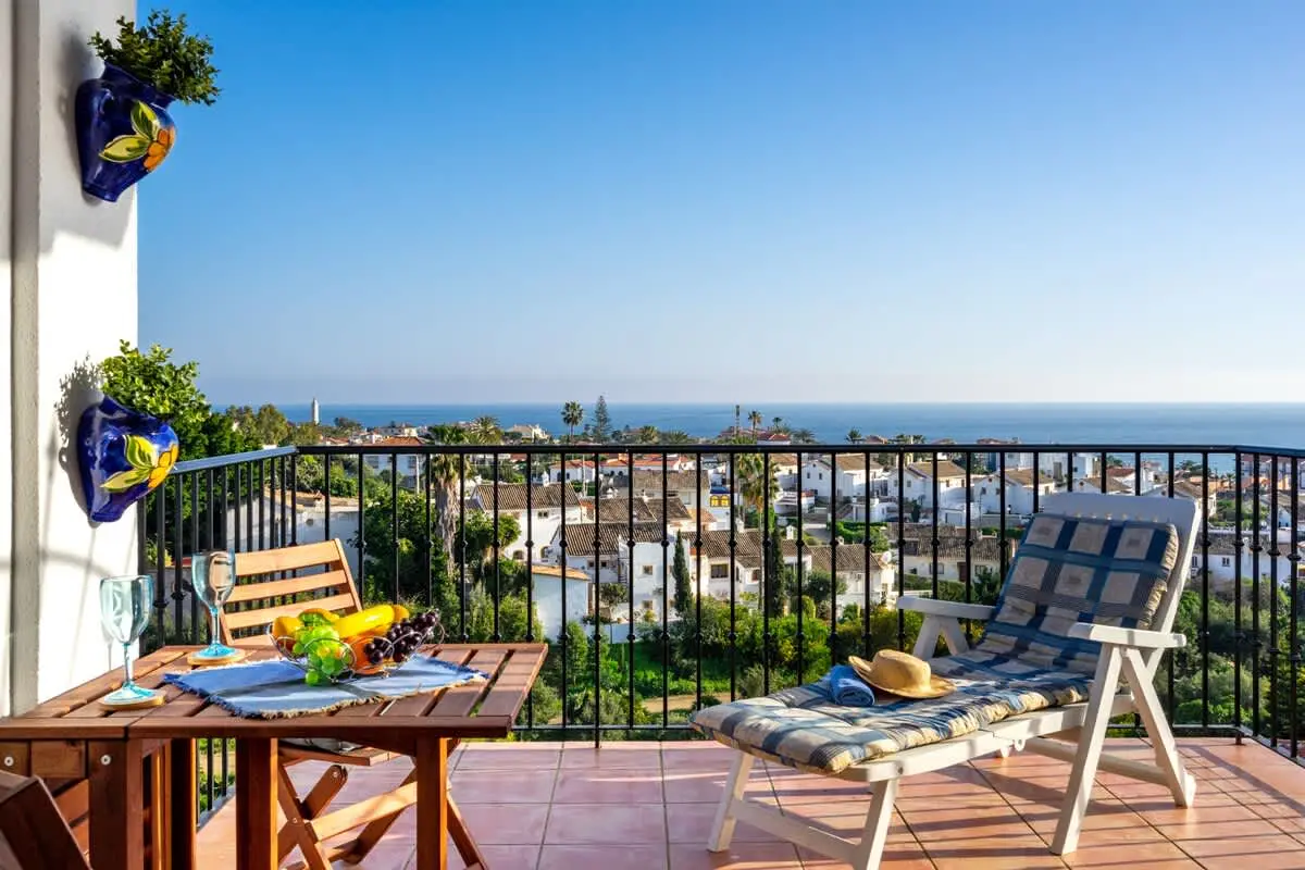 Stunning Mediterranean View Top-Floor Apartment El Faro