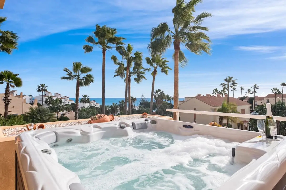 Penthouse with Jacuzzi - Ref 244