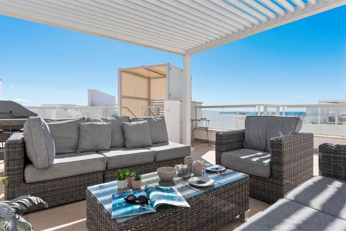 Penthouse with sea views in San Pedro de Alcántara - Ref M34