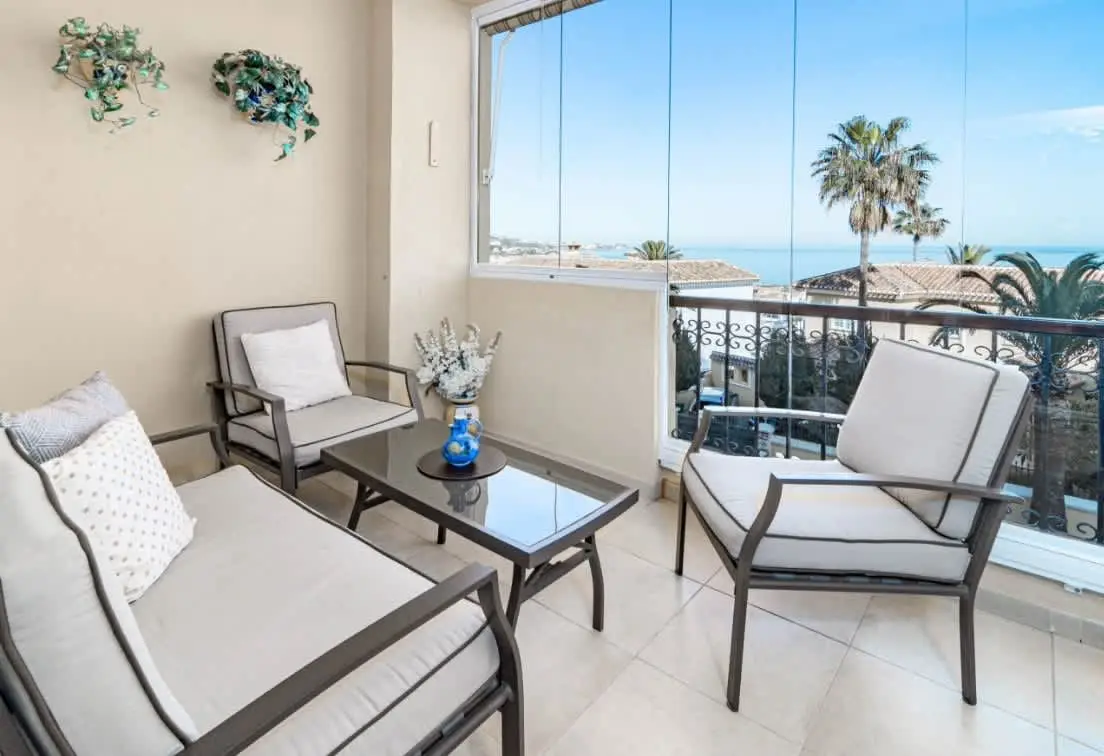 Sea View Apartment with Pool- Ref 219