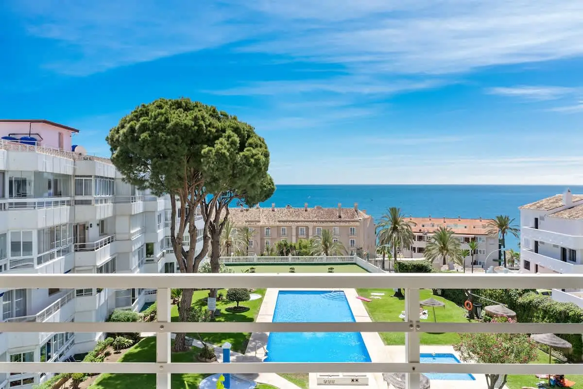 Seaview Apartment with Pool - Ref 186