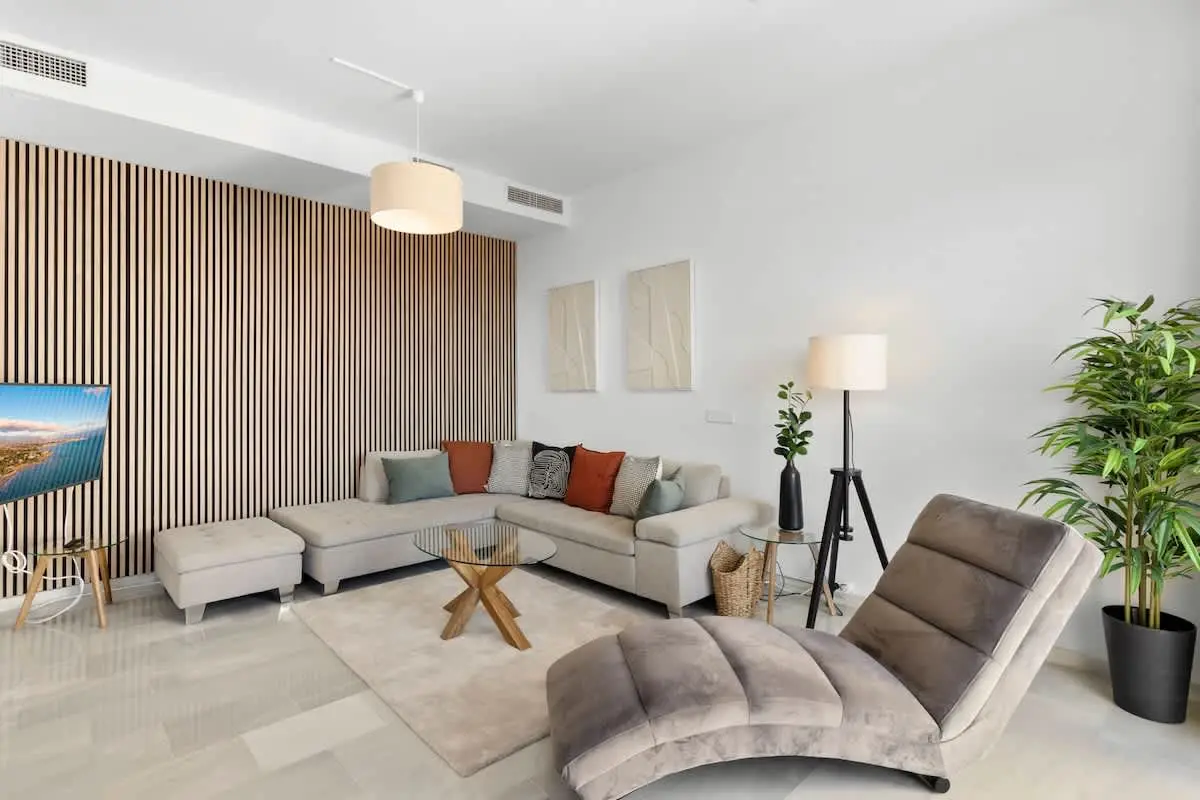 Stunning apt with seaview- Ref 162