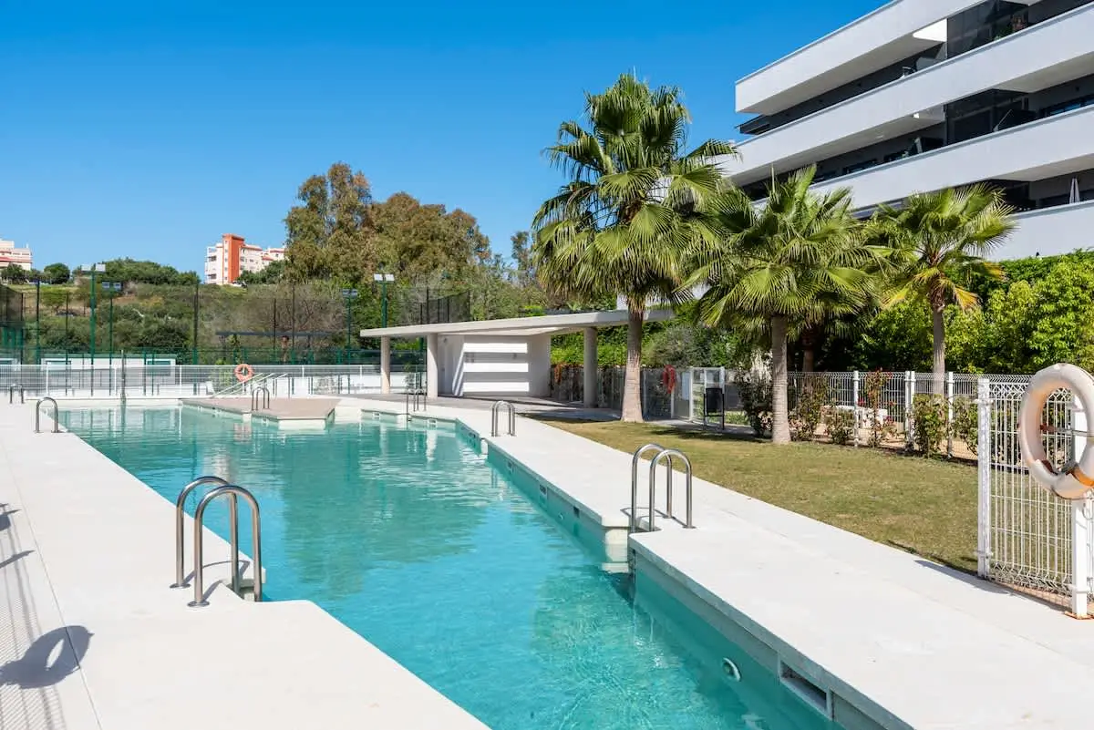 Stunning flat with pool&padel - M4