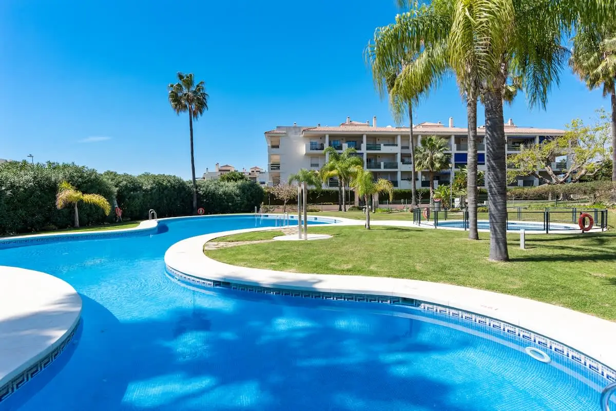 Sunny getaway with pool in Marbella - Ref M54